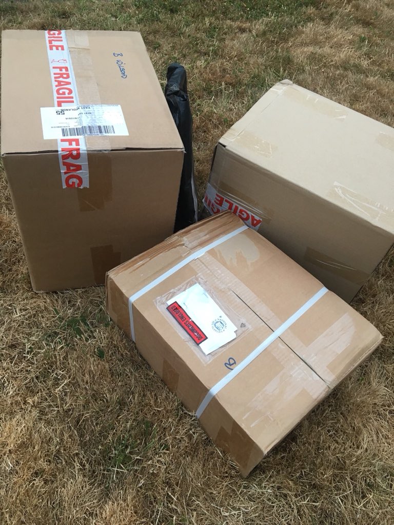 BenWilsons's tweet photo. Oh wow. Look at all this lovely stuff ๐ from @NatBeeSupplies - time to get busy. Thanks! #Pollenation #beekeeping #Notts #NBKA @EatNaturalBars @britishbee https://t.co/ae8vYCOXBH