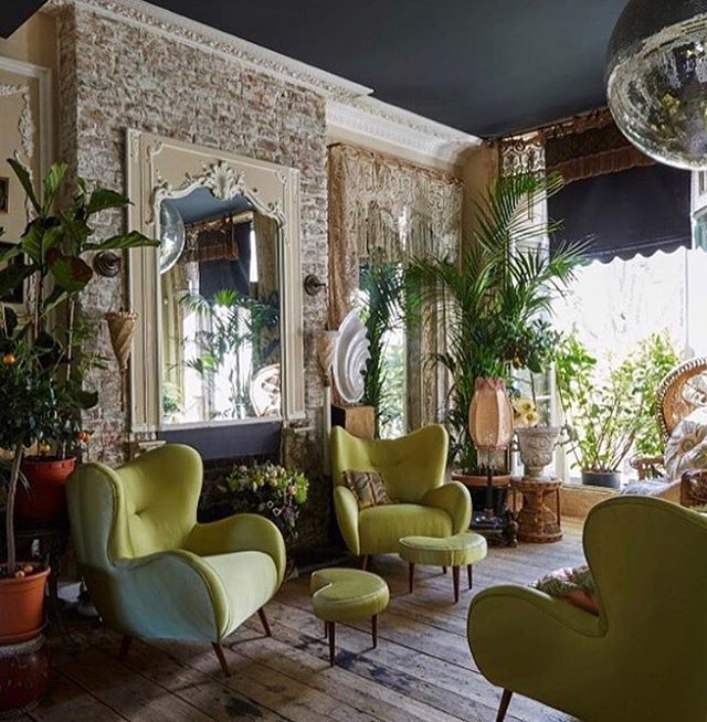 greenandmustard's tweet photo. It’s going to be a black ceiling type of day. And to kick it off look at this beauty that I spotted on @theorangevelvet stunning hey. #ceiling #paintedceiling #blackceiling #darkceiling #paintitblack #interiordesign #interiors #interiorstyle #interiorsty… https://t.co/RN36ESvUn1 https://t.co/zz6LxXichT