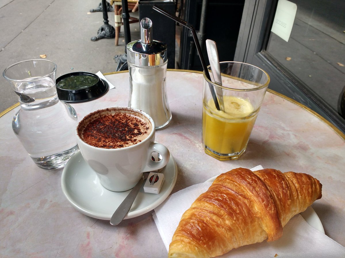 Mama's Day Out. 

#petitdejeuner #croissant #chocolatchaud #breakfastinparis #leraspail #boulevardraspail #travel #Paris