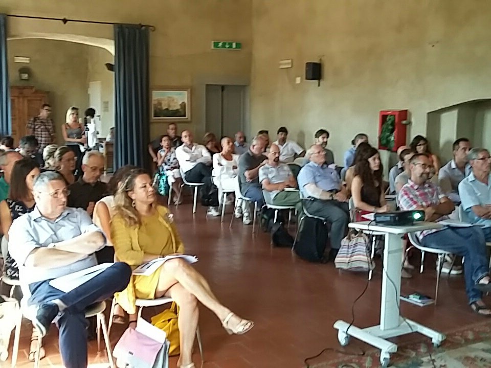 A #licciananardi #lunigiana #garfagnana oggi si parla di #identita nel #turismo e non solo @AlbertoAperuz <a href="/StefanoCiuoffo/">Stefano Ciuoffo</a> <a href="/MiVa_didire/">Michela Valentini</a> <a href="/redazioneTPT/">Toscana Promozione Turistica</a> <a href="/viry/">Costanza Giovannini</a>