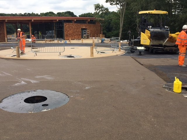 express_lee's tweet photo. Yesterday's job @sherwoodforest visitor centre with 6mm #supercolourultra natural @express_asphalt Doncaster @AggregateUK surfaced by @RNsurfacing #expressexperiance #noproblem #WeGotThis #expressshops https://t.co/To3ztrTHbr