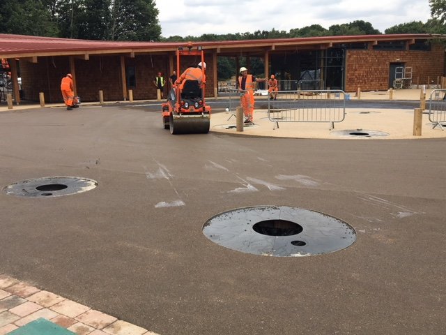 express_lee's tweet photo. Yesterday's job @sherwoodforest visitor centre with 6mm #supercolourultra natural @express_asphalt Doncaster @AggregateUK surfaced by @RNsurfacing #expressexperiance #noproblem #WeGotThis #expressshops https://t.co/To3ztrTHbr