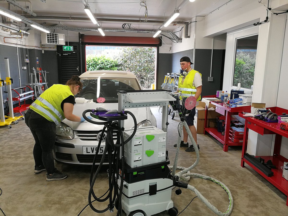 CarShop opens its Technical Training Centre in Leighton Buzzard dlvr.it/Qc34Dv