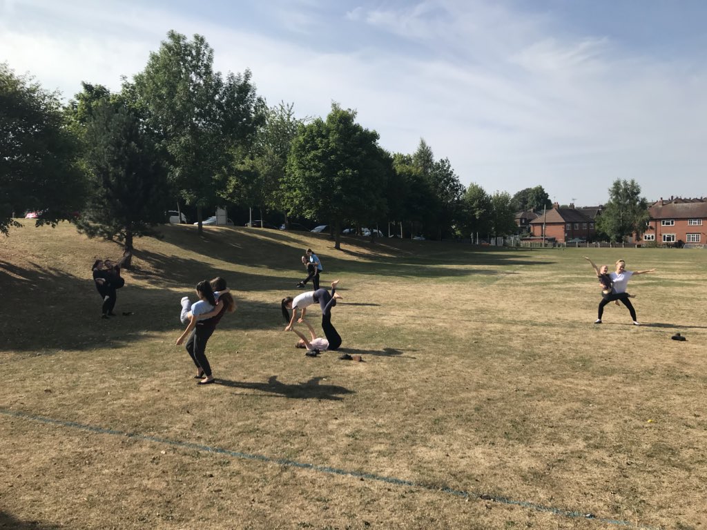 EBAPerfArts's tweet photo. 10X #gcsedance experimenting outside for the last lesson of the year! #withinhereyes @JamesCousinsCo @EatonBank https://t.co/kjlUtPahZB