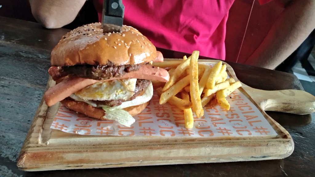 FoodieLandBlog's tweet photo. Presenting the OMG burger from @SocialOffline!
With a double tenderloin Patty along with chicken sausages & eggs it's a monster 😁
The only thing missing is some bacon!
#Suggestion #TheFLB #Bangalore #ThursdayCravings #ThursdayThoughts https://t.co/ntdl96s5eC