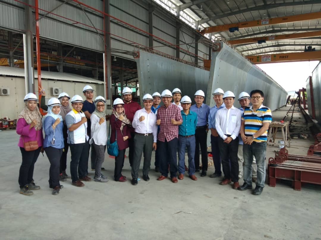 Lawatan kilang untuk produk DURA Beam (UHPFRC) di DURA Technology Sdn Bhd pada 17 Julai 2018 bagi Projek Menaiktaraf Jalan FT83 Chenor, Pahang.<a href="/HasmiJkr/">Hasmi Ahmad</a> <a href="/NorHayatiIsma16/">Nor Hayati Ismail</a> <a href="/Zulakmal8/">zulakmal</a> <a href="/BpptimurCjJkr/">BPPTIMUR CJ JKR</a> <a href="/CawJalanJKR/">Cawangan Jalan JKR Malaysia</a>