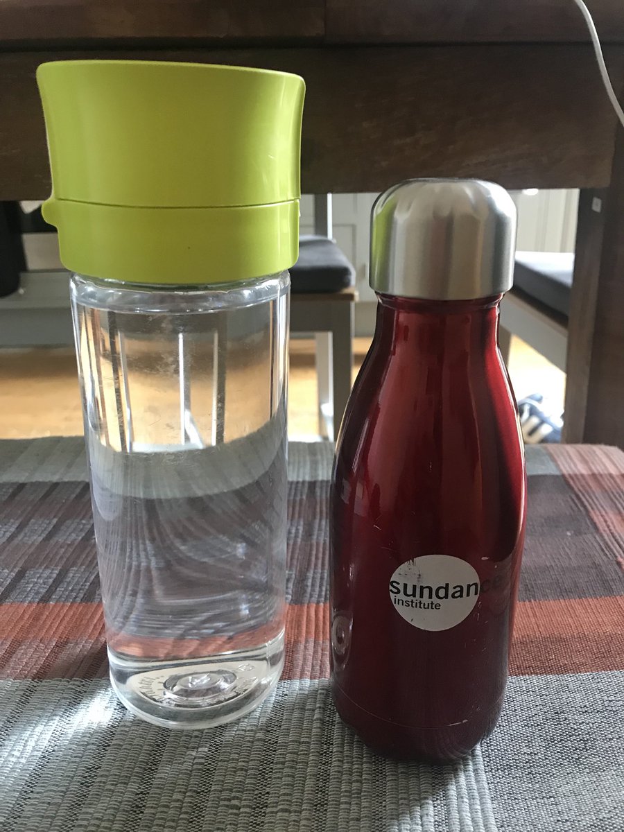 EhenGotheh's tweet photo. Reusable water bottle ✔️
Reusable thermos for tea ✔️

Ready for class ✔️

#PlasticNoonGotheh 
#PracticeNoPlastic 
#PlasticFreeJuly https://t.co/TNQyPnLyEm