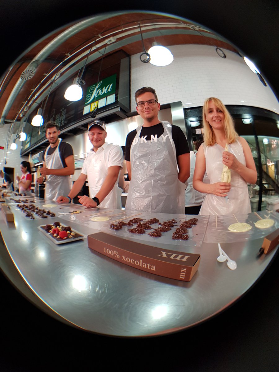 SRH_MobileUni's tweet photo. Another exciting day in Barcelona! #Marketing Strategies #Brands and Talents #Chocolate Museum #Xocolating! Workshop https://t.co/Ni8K8qYBxm
