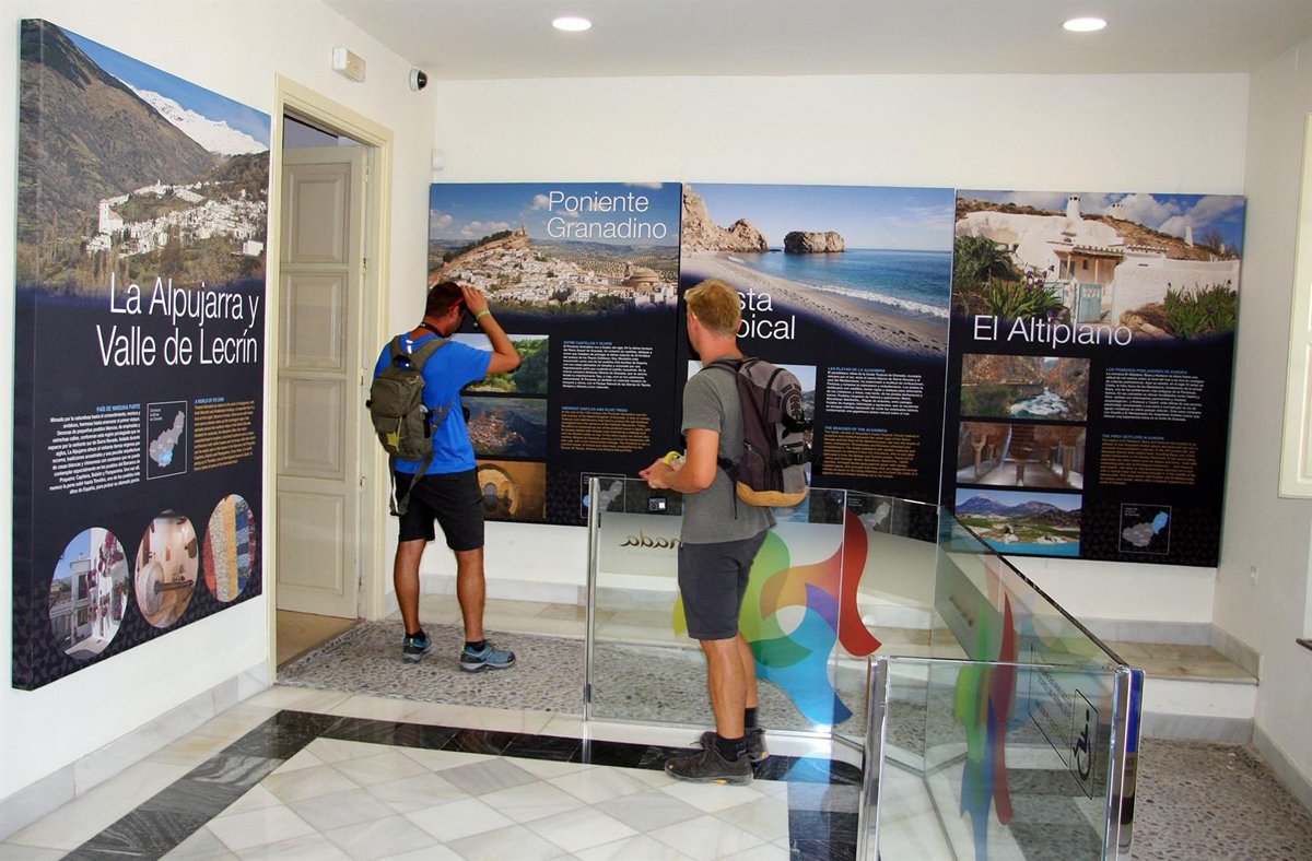 El Patronato Provincial atendió a 85.630 turistas en sus oficinas en el primer semestre

<a href="/turgranada/">Turismo Granada</a>
<a href="/enriquePINOS/">José Enrique Medina</a>

cadenaser.com/emisora/2018/0…