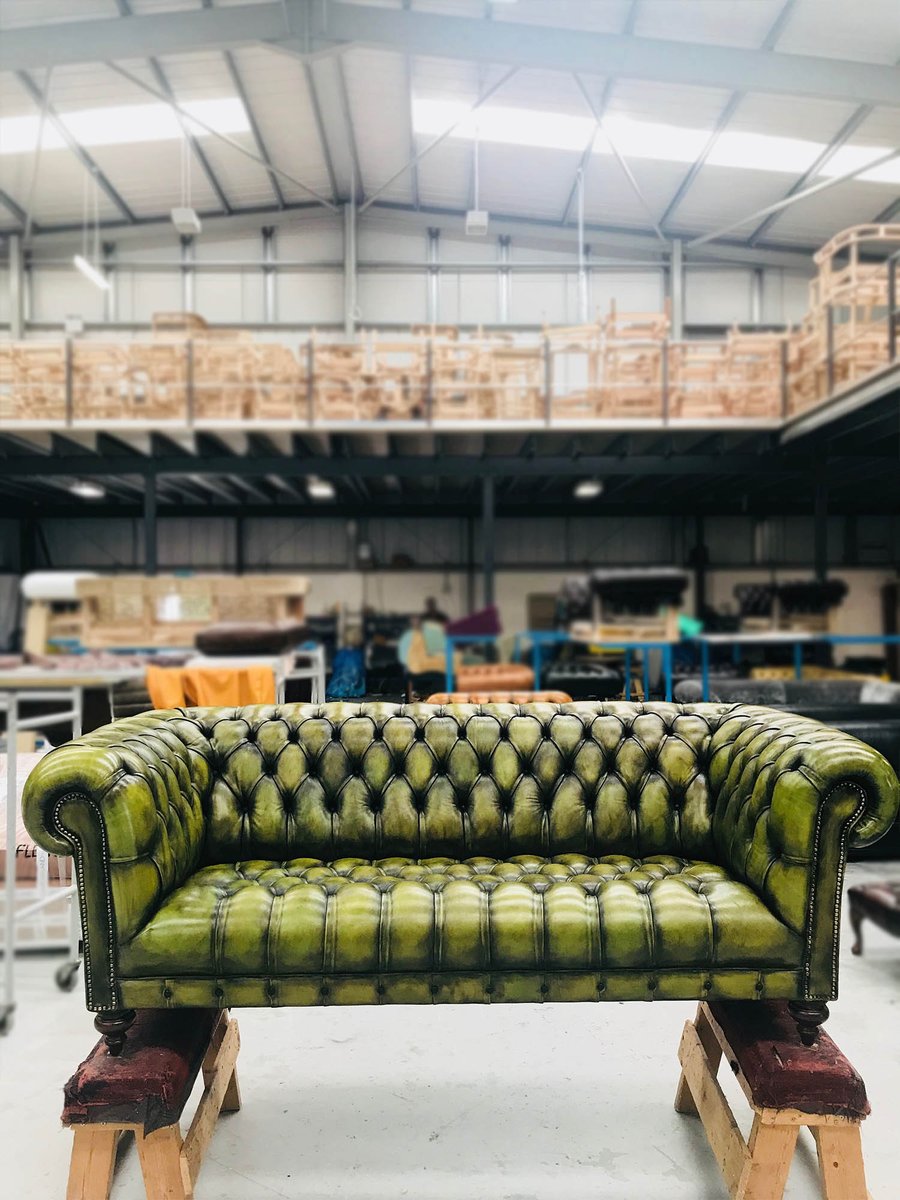 fleminghowland's tweet photo. The Ralph Waldo Emerson #chesterfieldsofa in Hand-Coloured Green #leather #fleminghowland https://t.co/2MKG9or3gZ
