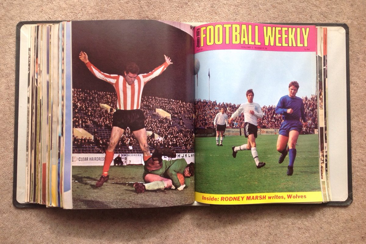 gilbrg2852's tweet photo. #50YearsAgoToday #JimmyHillsFootballWeeekly No.39 19/07/1968 #DaveElliot #Newcastle #LesBarrett #Fulham Back Cover Issue 38 #LenAshurst #JimMontgomery #Sunderland @MemorabiliaMal @collectfootball @GoalsandWickets https://t.co/5LYlIq0qq8