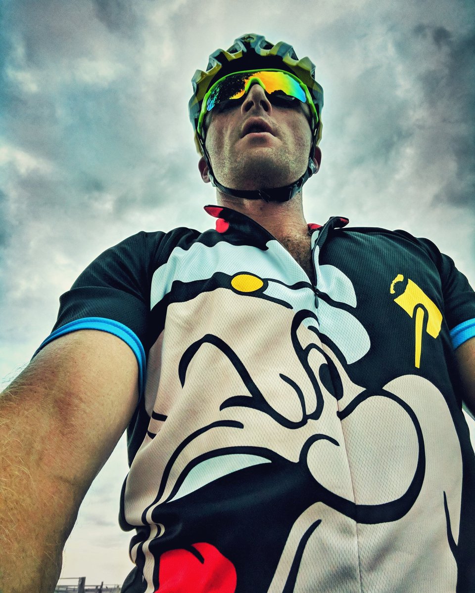 Thanks to my wife for this excellent <a href="/foska_com/">Foska.com</a> #popeye #jersey which no doubt helped me score 39 #achievements on #strava yesterday evening up in the #peakdistrict 

#derbyshire #chesterfield #southyorkshire #cyclingjersey #cycling