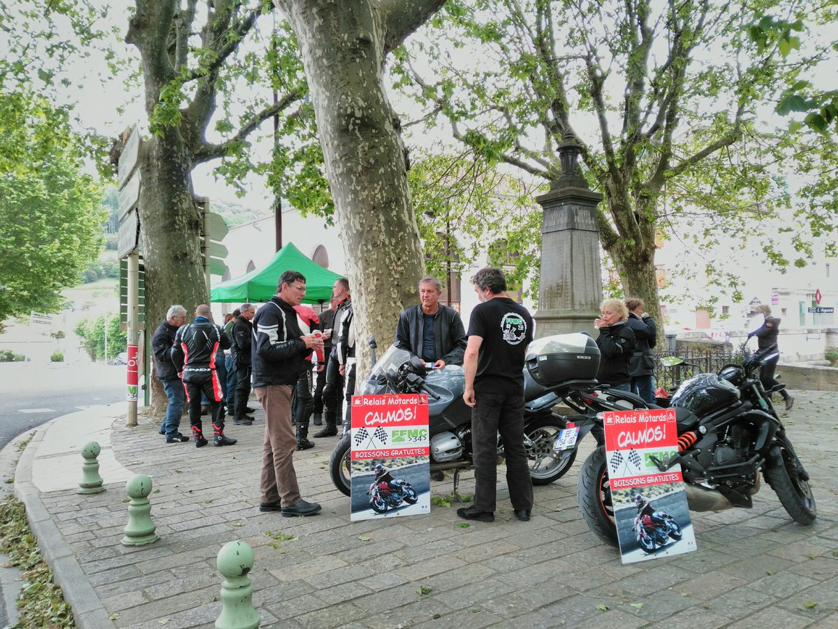 FFMC34's tweet photo. Ce dimanche, la #ffmc34 organise un relais calmos à la salvetat sur agout. L'occasion de partager un moment de convivialité avec les motards de passage et d'offrir des boissons et autres. Une pause bienvenue en cette période de chaleur et de beau temps ! https://t.co/cramtDNoZH