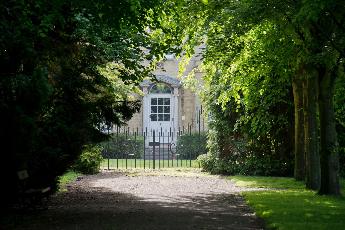 Gatcombe House tweet media