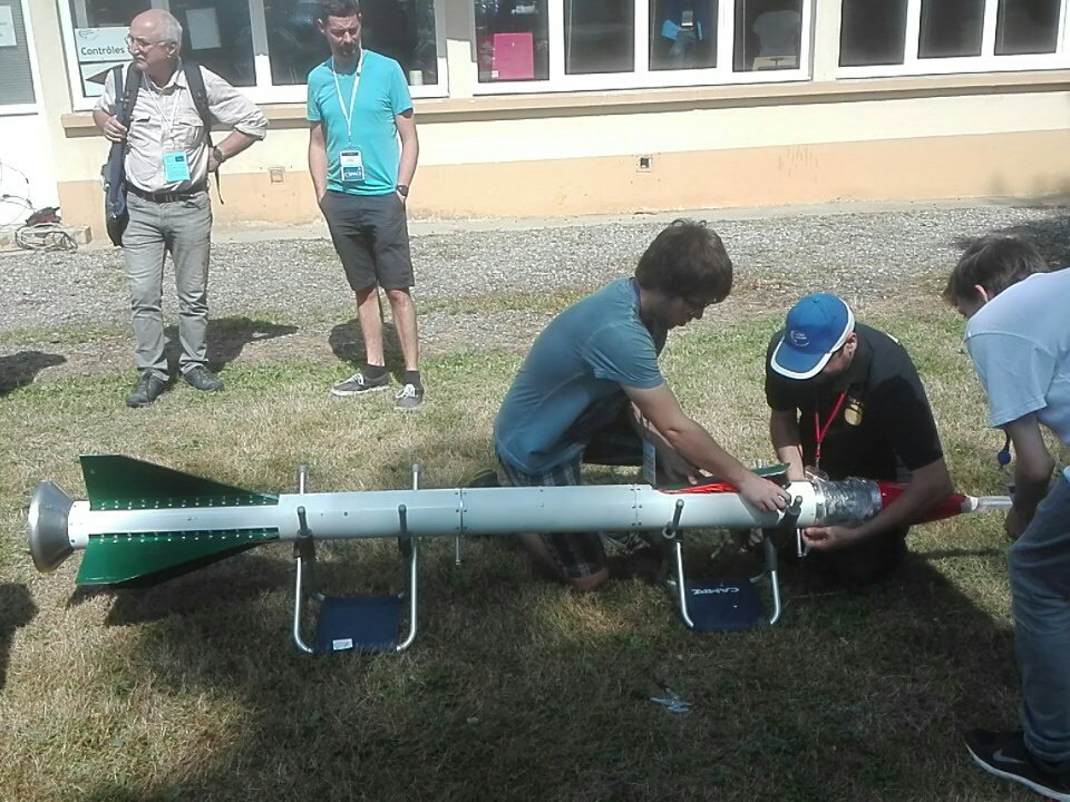Derniers tests de parachute avant le vol simulé <a href="/insadelyon/">INSA Lyon</a>