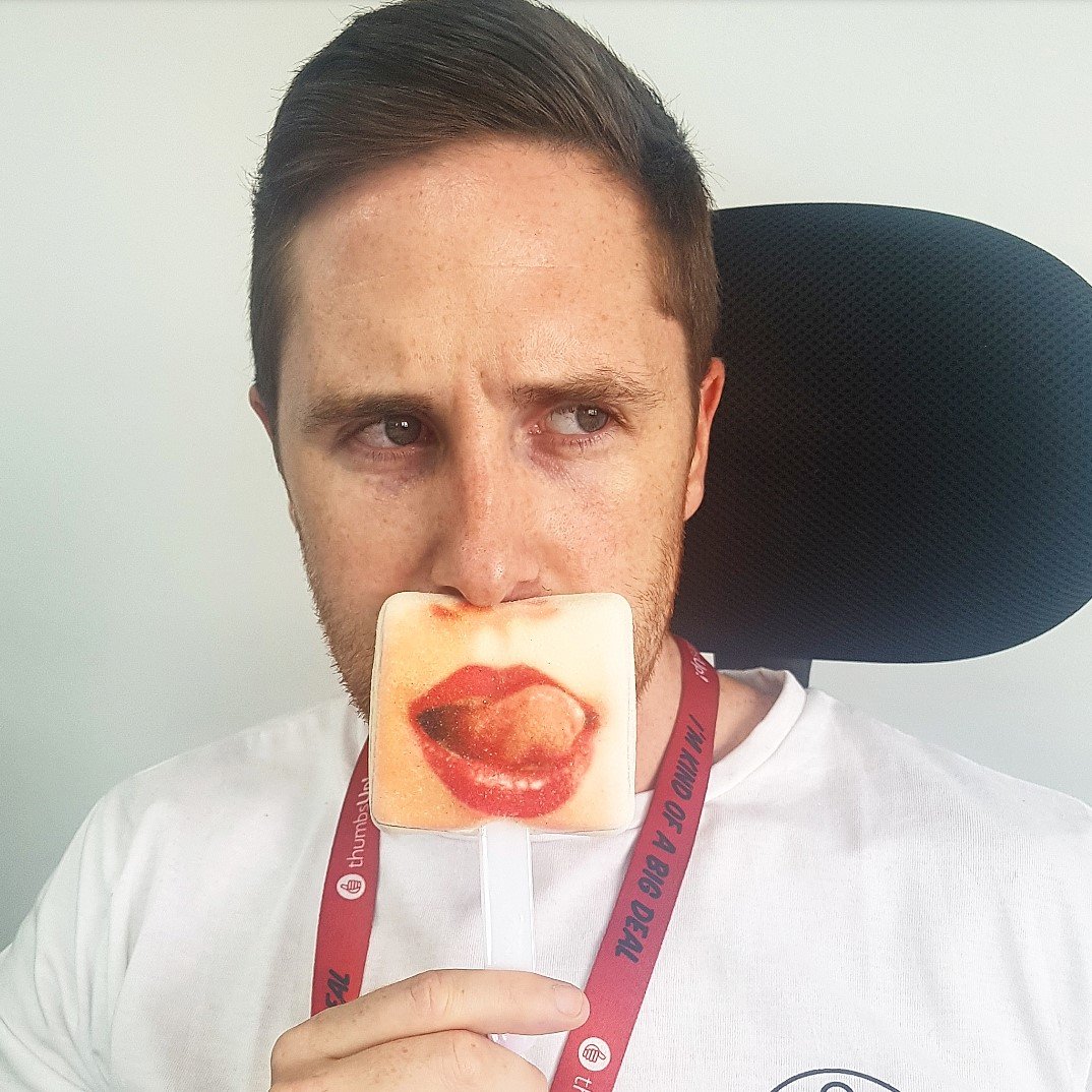 Thumbs Up tweet media