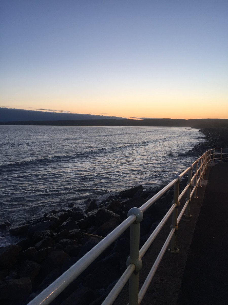 koolquinny99's tweet photo. The beauty and peace of sunset at Lahinch prom is all that's needed after a day of clinical work. #time2reflect #makingadifferencetofamilies ##palliativecarenursing #proudtobeanurse #restandrelaxation @wildatlanticway https://t.co/MK5McdEDvC
