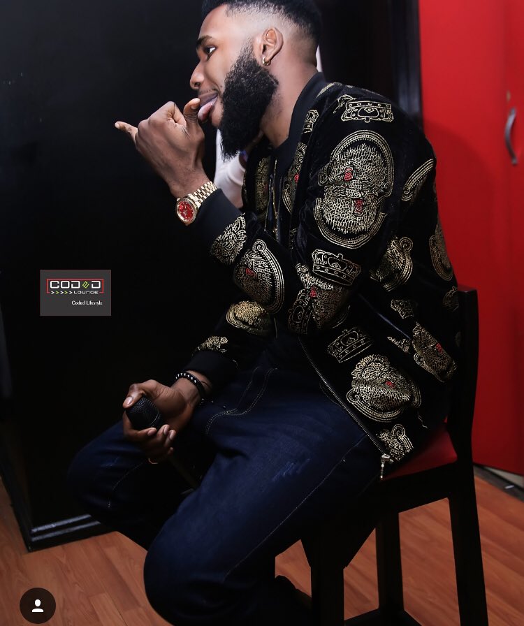 muddsaks's tweet photo. Larry Tenor #ablumlaunch party at #codedlounge #ikeja https://t.co/WJWIuntNOd