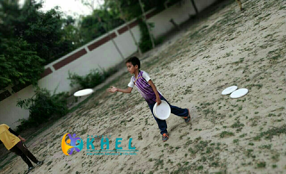 ProjectKHEL's tweet photo. You can never have too many of them. Our little frisbee champs.

#frisbee #frisbeepractice #ultimate #ultimatefrisbee #Indianultimate #littlechamps https://t.co/76LT1D6UrR