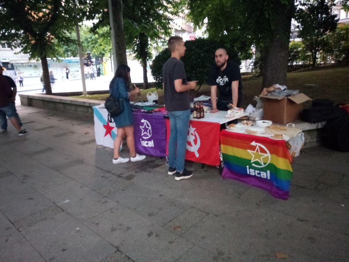 iscagz's tweet image. 🎤 Obrigadas a Xebre e a @Ultraqans por amenizar unha tarde de festa e reivindicación xuvenil pola Patria Galega na #Coruña. Tamén obrigadas a todas as que asististes e xa sabedes, o 24 de 25 de xullo vémonos nas mobilizacións! ✊

#independencia