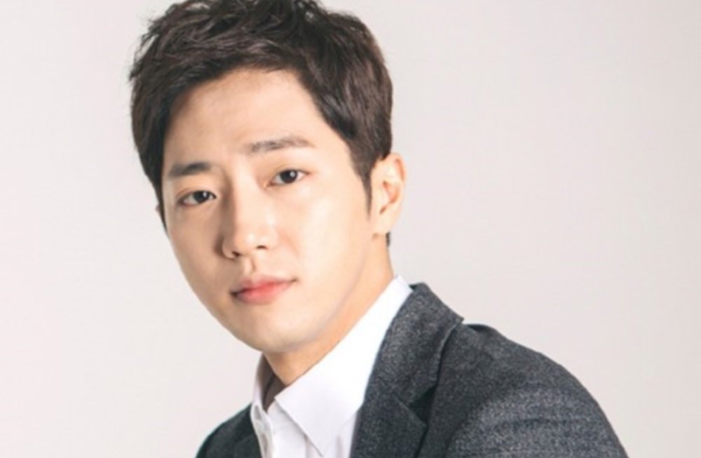 ли сан машина. ли ю бом актер. сан юн чон. ли юн хунг. ли сан машина.