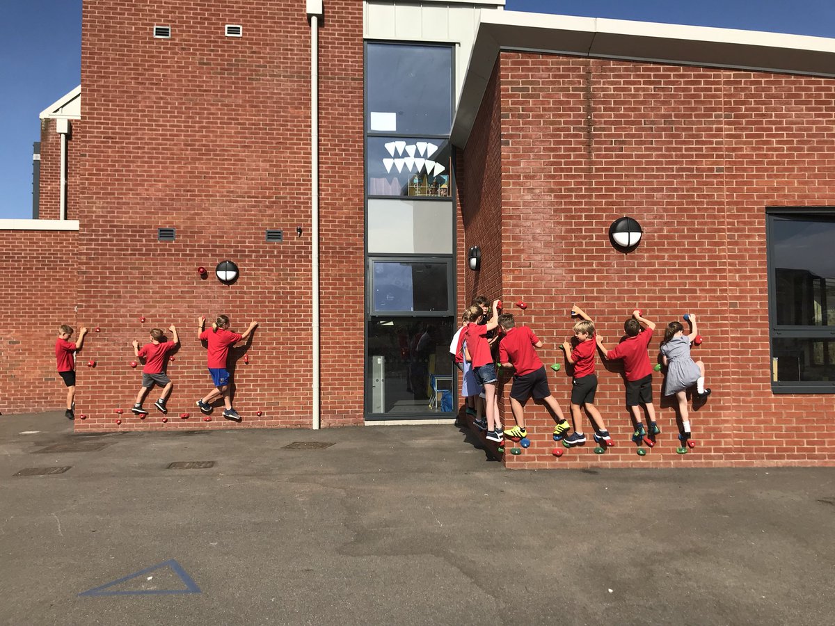 Big Thanks to Mr Lewis and the Sports Council for officially opening the new climbing wall funded by the CPSFA this morning. They certainly enjoyed testing it out!

Thanks also to everyone who has supported our events this year, we couldn’t do it without you! 👏🏻🙌🏻😘