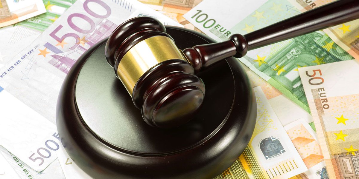 SwissBankingSBA's tweet photo. VSB 20: das sind die revidierten Standesregeln im Bereich der Geldwäschereibekämpfung https://t.co/t1Kn7g8zy4 https://t.co/8FLkSG95U8