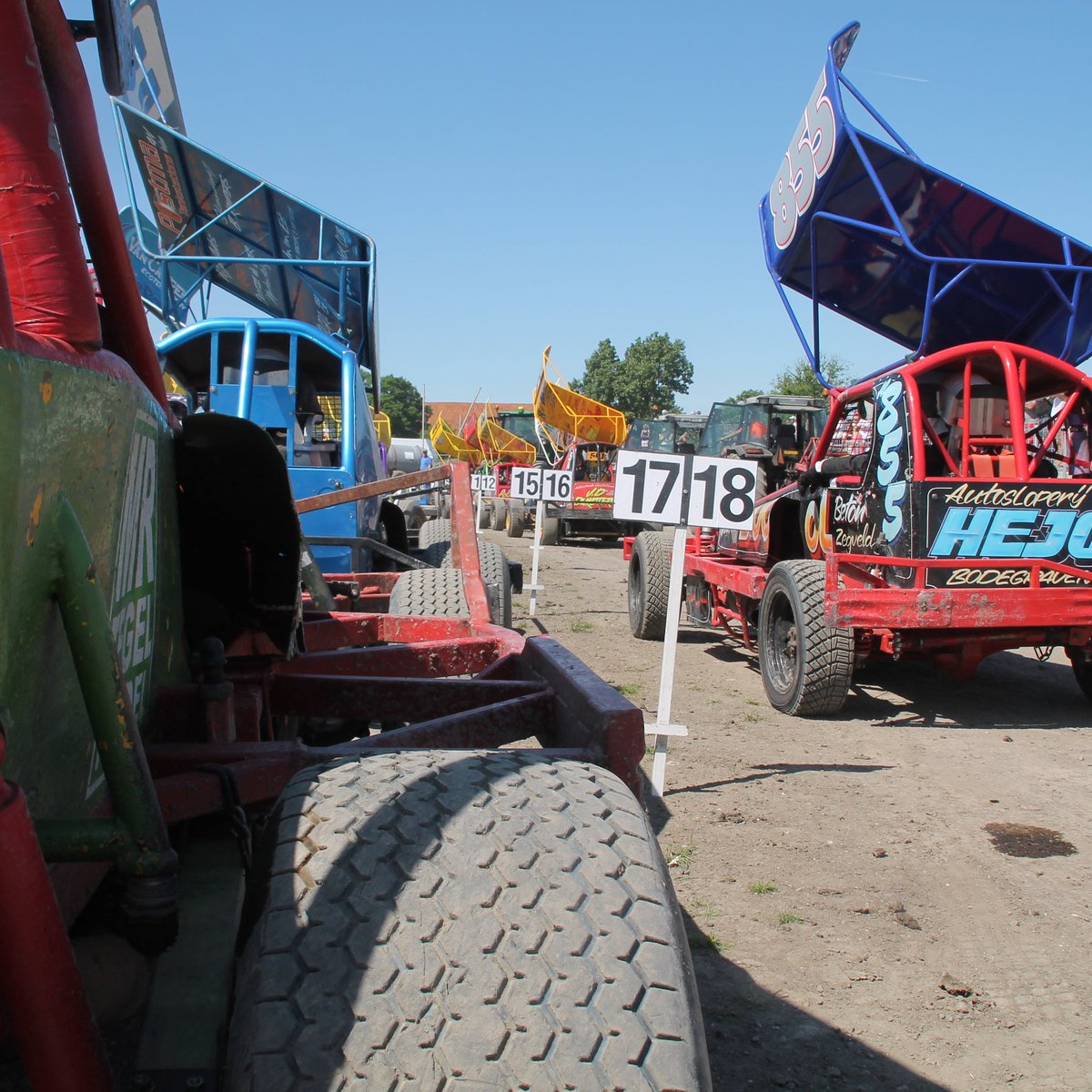 RaRaRacing's tweet photo. https://t.co/gKVxg7xPST
#autocross #RaRaRacing #dirttrack #dirttrackracing #speedway #crashing #stockcar #f1 #stockcarf1 #dirtmodified #race #racecar #racecars #racingcar #racingcars #brisca #racing #racecar #redracing #autosport #instarace #sprintcar #FACautocross #Blauwhuis https://t.co/eam9klQHcZ