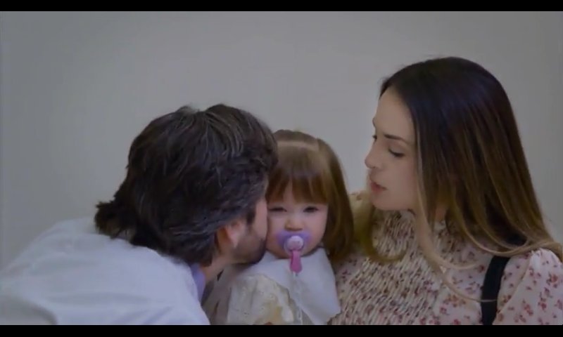 DanielArenasTF's tweet image. "@DaniArenasCol #FotoCapturas3 #RobertCooper #JulietaAguilar #MiMaridoTieneFamilia2 #MiMaridoTieneMasFamilia #Capítulo7 @DanArenas @zuriavvega @MiMaridoFamOf #ConLasEstrellas 👀📺💛💙❤😍💑💘😘💋👍👌✌🙏💫✨ "