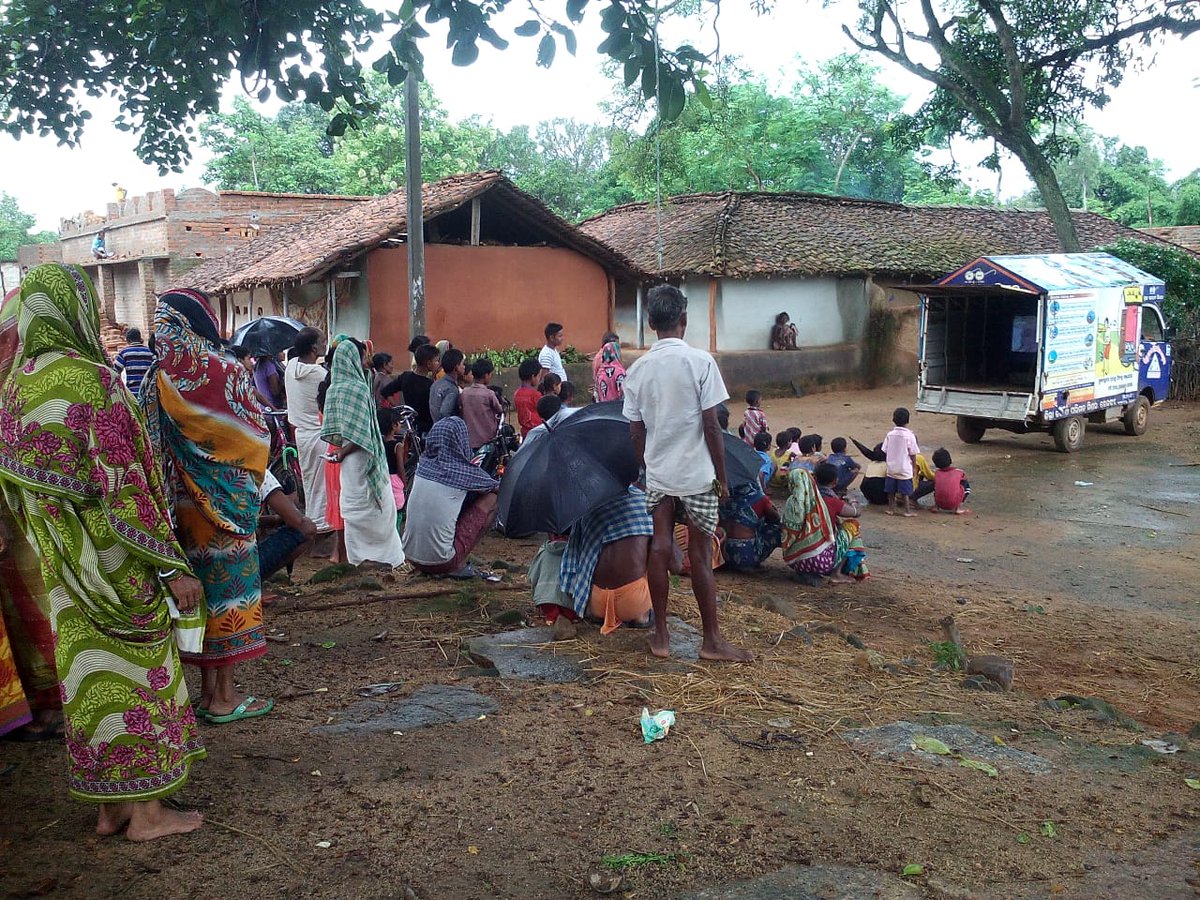 Swachhata on Wheels at khireitangri, Patna, Keonjhar.
Audio visual Awareness on SBM.
<a href="/PRDeptOdisha/">Panchayati Raj and Drinking Water Department</a>
<a href="/SBMOdisha/">SBMODISHA</a>
<a href="/paramiyer/">Parameshwar Iyer</a>
<a href="/swachhbharat/">Swachh Bharat Mission - Grameen</a>

#SBMOdisha
#ZSBP
#SwachhBharat