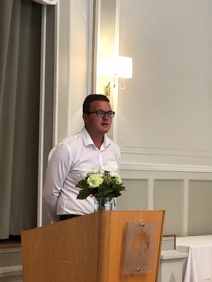 Kassu59's tweet photo. Tekoäly koulutuksessa-Harri Luttinen #atea Riund Table ⁦@AteaFinland⁩ https://t.co/amGSyWb30R