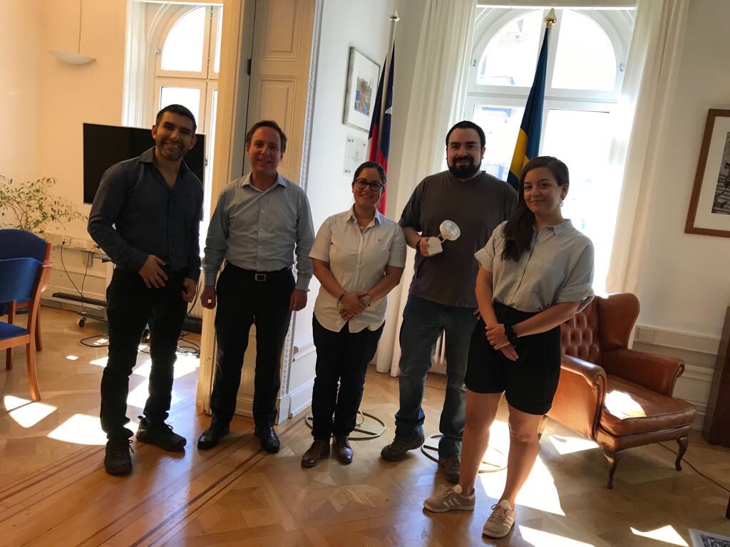 prochile_se's tweet photo. Visit from Origo Lab- innovation company from Chile 🇨🇱 Team Prochile Sweden with our Ambassador Hernan Bascuñan #origolab #ProChile #innovation #chilesweden #embassyofchile https://t.co/Qau4PxiDLD