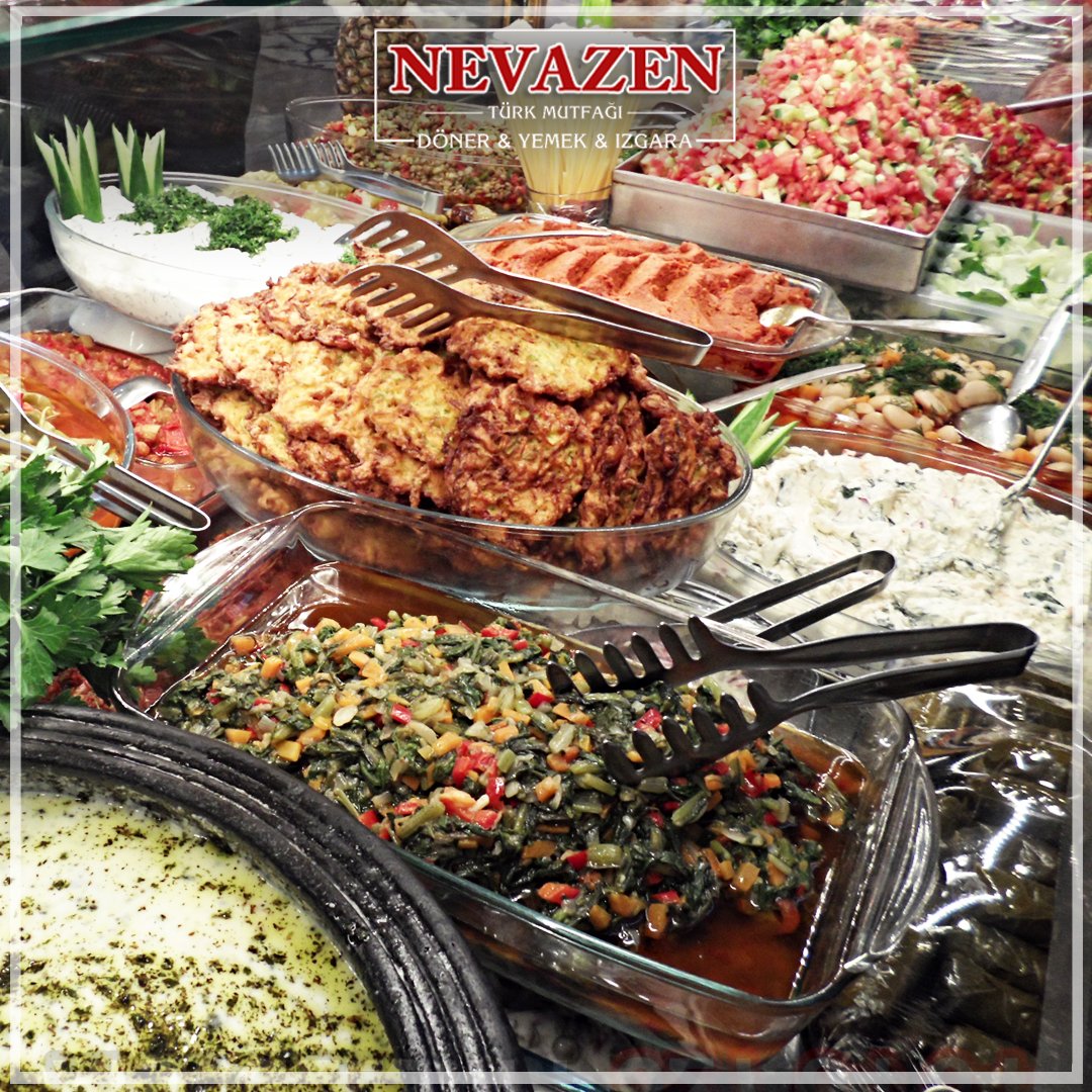 Hem gözünüze hem damaginiza hitap eden enfes salata cesitlerimizden mutlaka tatmalisiniz.#zeytinyağlı #salata #neyesem#akdenizmutfagi #nevazen#yemekneredeyenir