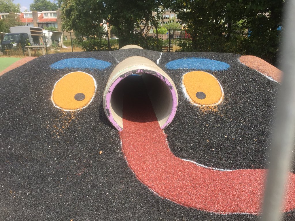 Work in progress <a href="/blauwaventurijn/">Blauwe Aventurijn</a>. Volgens mij is het een Blauwbilgorgel! beleven.org/verhaal/de_bla…