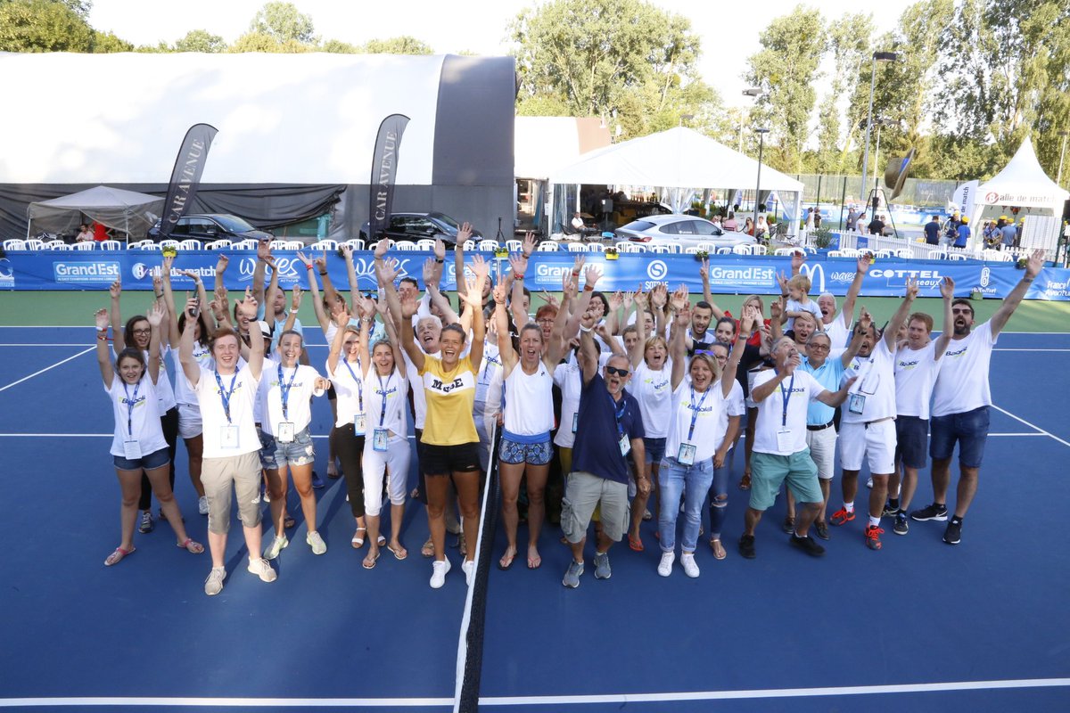 WavesOpen57's tweet photo. MERCI !! 
Toute l’équipe du Waves Open 57 vous remercie pour cette belle éditon 2018. 😍🎾👌
Rendez-vous l’été prochain pour fêter ensemble la 10ème bougie de ce beau tournoi! 🎂 
Et rendez-vous très prochainement pour découvrir les plus belles image de la compétition...  📸👀 https://t.co/tR5bRQt2Wl