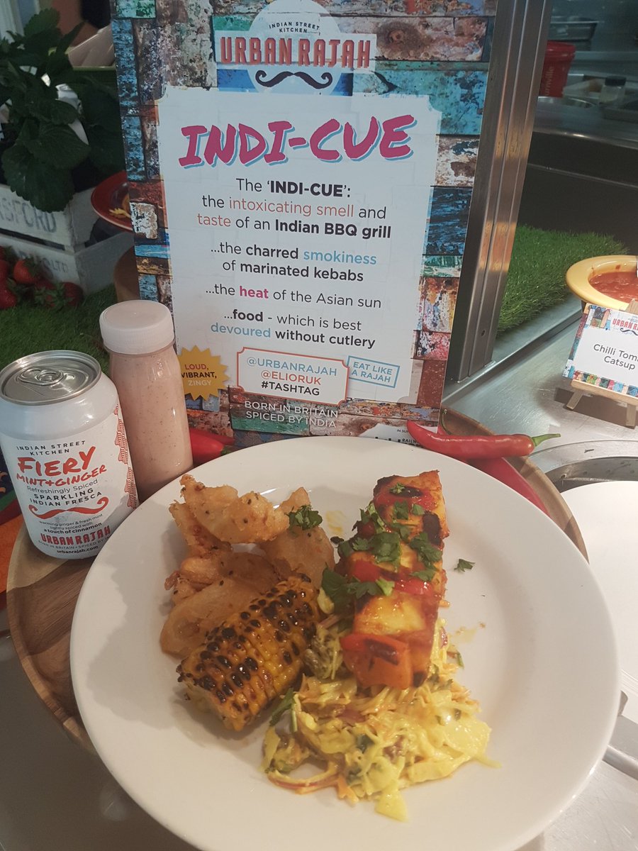 jamesjocky's tweet photo. @elior @DFradgers @chefcrowe673 @mjoneselior1 @MarcRichards99 #urbanrajah at Murray's Hinxton Hall #teamelior #eliorfoodie #indecue https://t.co/3JnZ3xOPEk