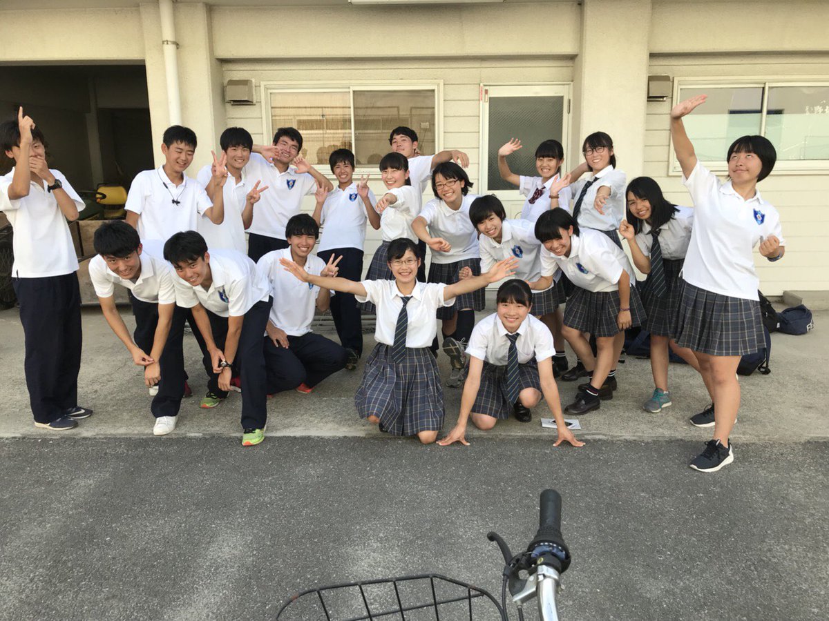 MKtf39's tweet photo. さぁさぁ今日07/19はブロック長青野幸実さんの誕生日🎂🎉㊗️ 都大会出場の実績のあるこの女子に、果たして限界など存在するのか…？🤔🤔🤔ベスト更新ファイト！本当におめでとう🎊
実は誕生日���イート1周でしたわ！
(ちなみに中の人は写っていません😭) https://t.co/fG4VkOtDbA