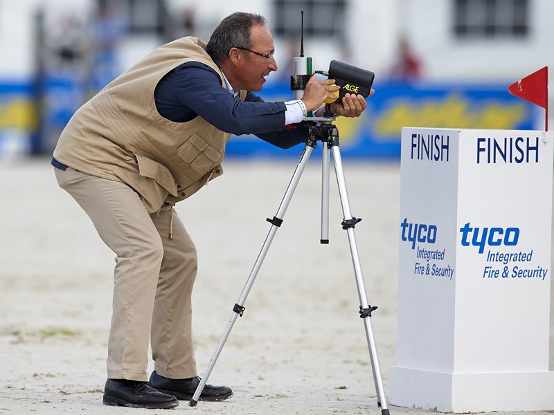 Entrevista a Javier Trenor, jefe de pista del CSI4* de La Coruña, competición organizada por <a href="/oxersport/">Oxer Sport</a>  ecuestre.es/deporte/saltos…