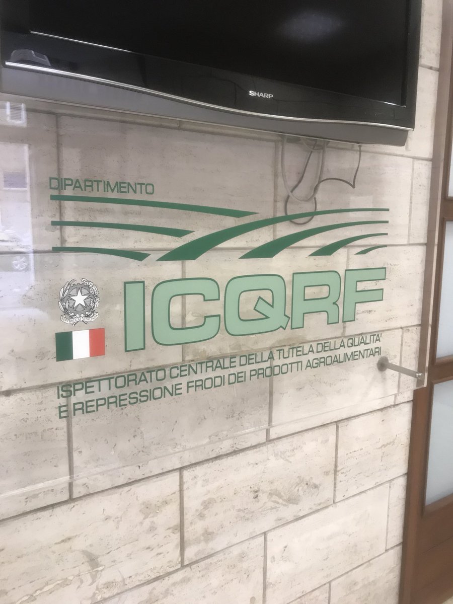Humbria_'s tweet photo. oggi al #ICQRF per parlare di etichetta #tracciabilità e tutela della filiera del #tartufo https://t.co/bdR5asqXeB