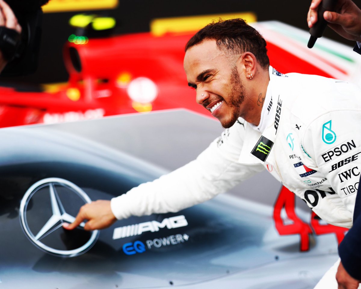 Lewis Hamilton ReSigns with Mercedes / Twitter