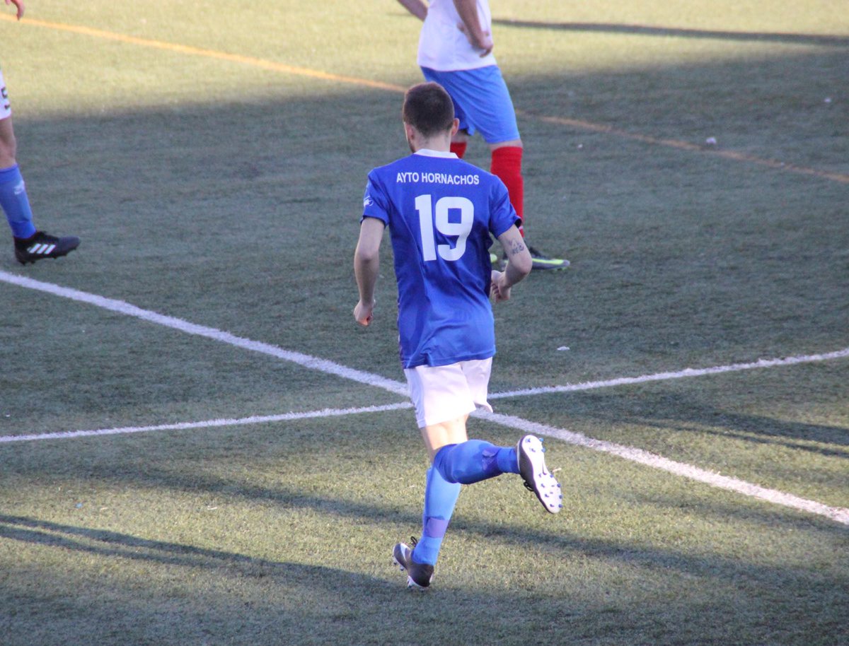 SPRiberena's tweet photo. 🔊💙 FICHAJE 💣⚽

Vuelve a casa @Sergio28_7 tras unos meses en el @UD_Fornacense. Jugador que posee numerosas cualidades, esperemos que pueda ofrecernos su mejor versión con confianza. Extremo derecho puro, con gran velocidad y disparo lejano.

💙¡¡RE-BIENVENIDO SERGIO!!💙 https://t.co/QVmHOQODsu