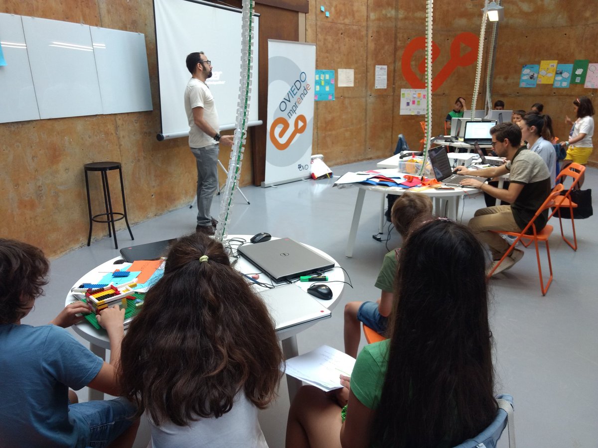 Oviedo Emprende tweet media