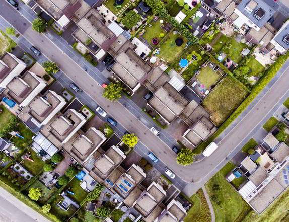 REI2day's tweet photo. Fastest Growing Suburbs in America #realestateinvesting #flippg #landlording #hotmarkets @realtordotcom #useconomy #bedroomcommunities https://t.co/iYmKkVpfyl https://t.co/yF85etLNwz