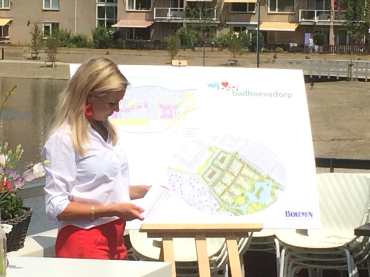 Start bouw #quatrebras <a href="/BadhoevedorpA9/">BadhoevedorpA9</a> door #AlexandraVanOlst <a href="/haarlemmermeer/">Haarlemmermeer</a> en <a href="/StanRoestenberg/">Stan Roestenberg</a> <a href="/BohemenBV/">Bohemen B.V.</a>