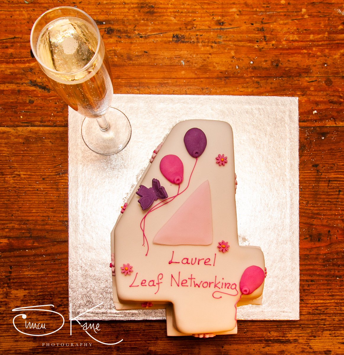 LaurelLeafChat's tweet image. 🍀💜 Celebrating our 4th year anniversary at @clissoldarms last night. With thanks to Simon Kane Photography for all his hard work and leaving us with his amazing pictures for our memory bank! #summernetworking #anniversaryevent #networking #businessnetworking