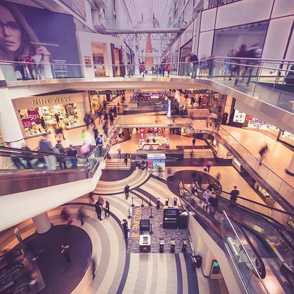 MedillSchool's tweet image. Does customer engagement at malls matter? What type of engagement has the greatest impact on sales? You&apos;ll find the answer to these questions and more in the newest ebook on #retailresearch from @SpiegelResearch Center: bit.ly/2m6eujv. #retailmarketing #purchasebehavior