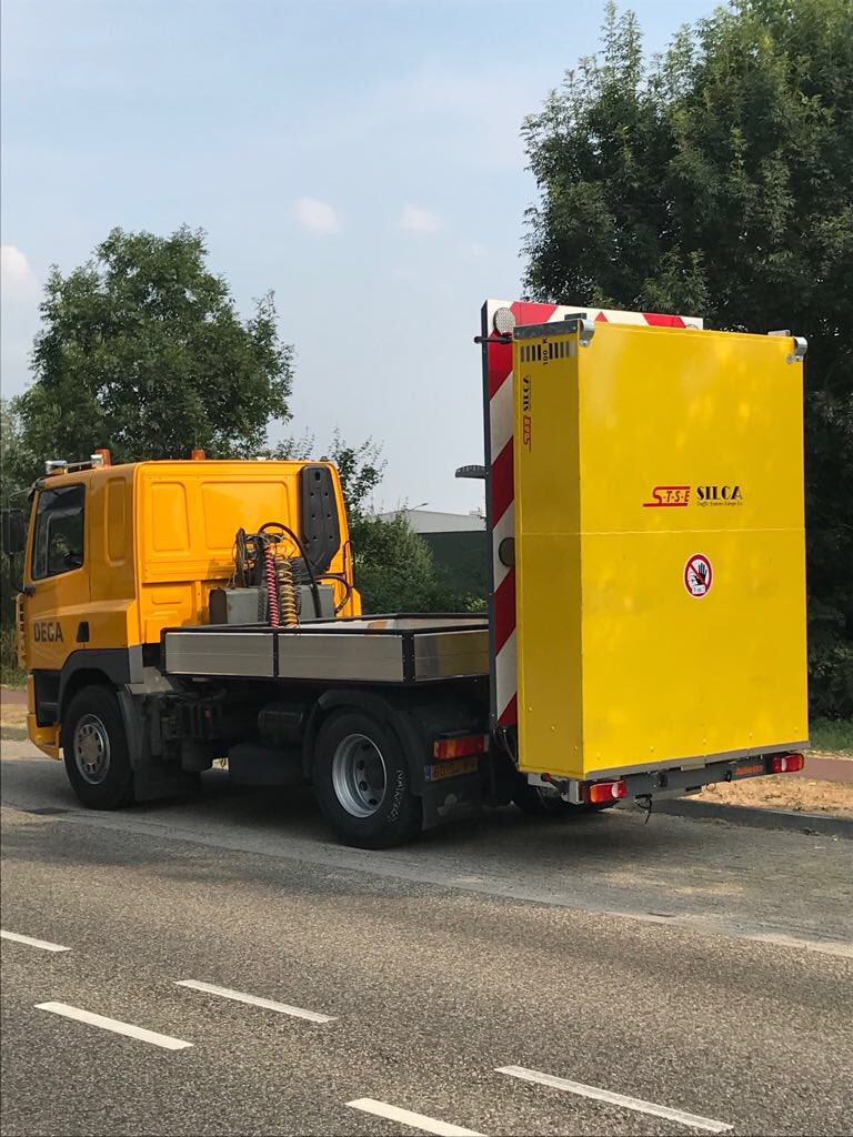 Silcatraffic's tweet photo. Voor de firma @TWW_Oldenzaal @degaverkeer @reinteninfra hebben we 3 #botsaborbers mogen leveren. Vandaag leveren we de laatste af. https://t.co/dSobGQHqnI
