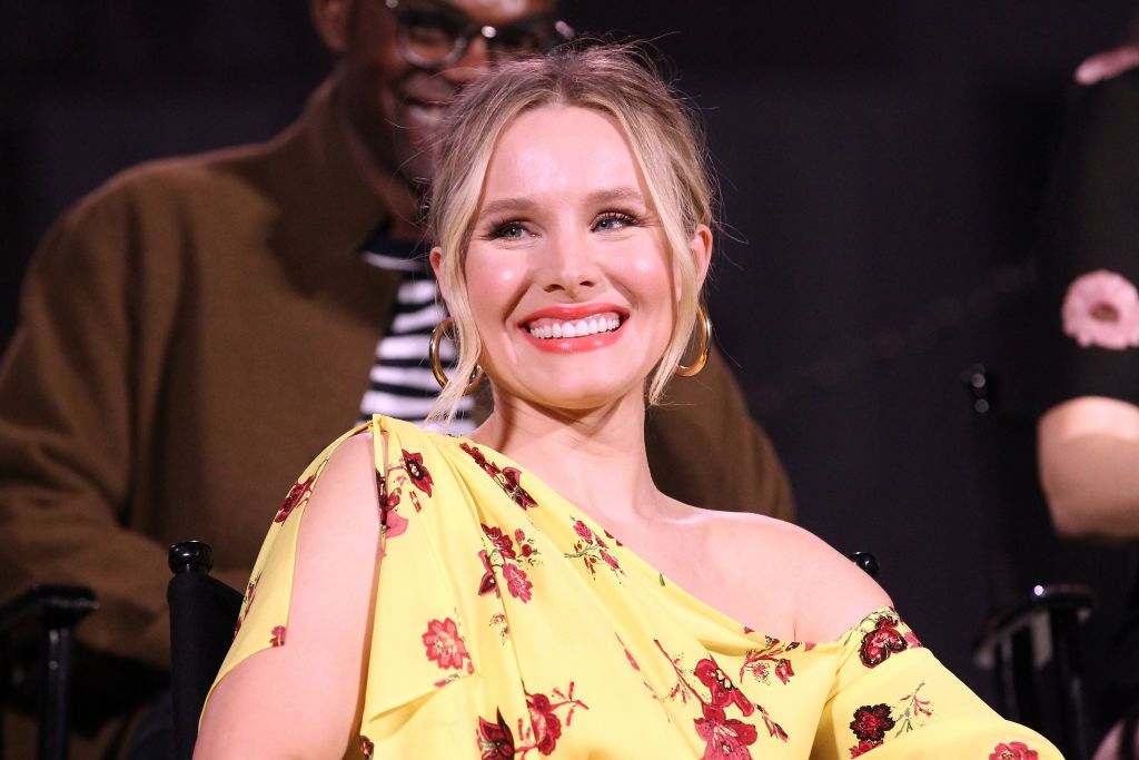 Kristen Bell celebrates birthday with breakfast in bed, raising money for charity  