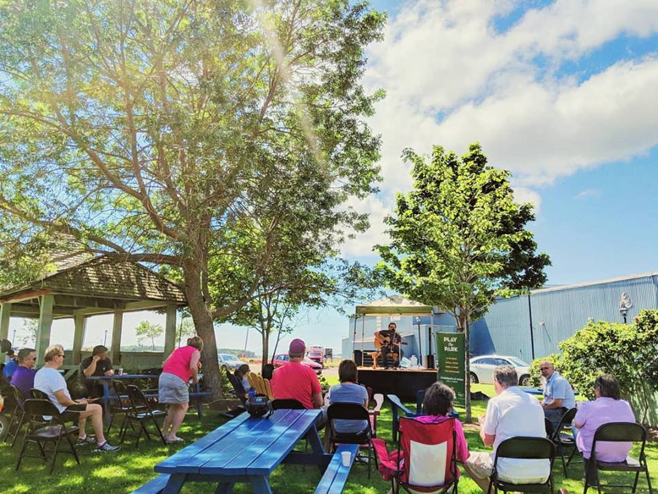 PEILOCAL's tweet photo. @DtownSummerside Lunch breaks by the water listening to beautiful music just makes the world a better place :) https://t.co/wbuH79cVBK