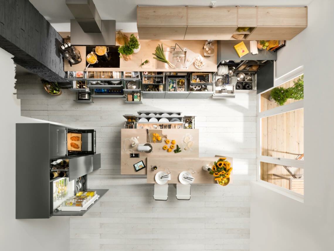 Kitchens should be designed about what is truly important; Food, Fun and Life 👩🏻‍🍳👨🏻‍🍳

#interiordesign #londondesign #food #kitchen #kitchendesign